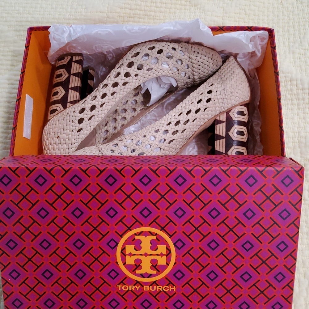 Tory Burch Grove Pumps Size 8,5 - Picture 2 of 15